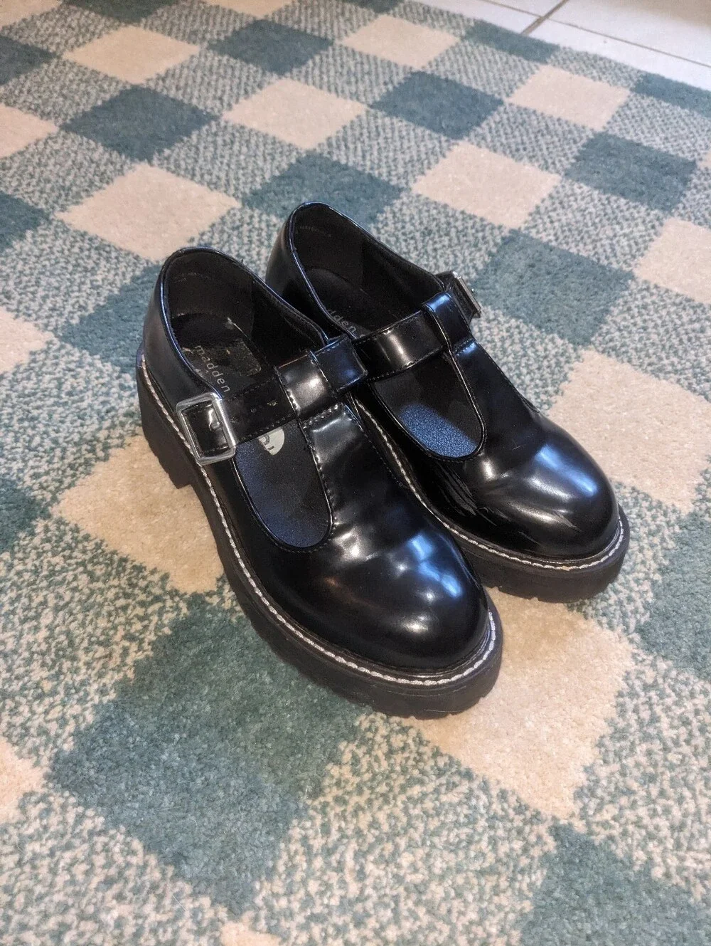 Madden Girl Chunky T Strap Black Patent Faux Leather Mary Janes Size 6